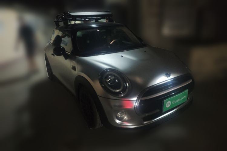 Used MINI 2018 1.5T COOPER Classic Edition Front Right 45 Deg