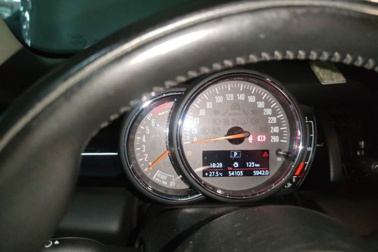Used MINI 2018 1.5T COOPER Classic Edition Five-Door Version Instrument Cluster