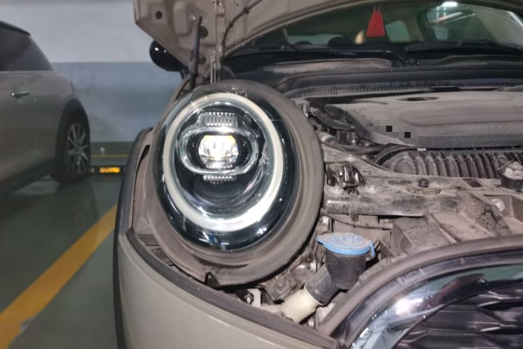 Used MINI 2018 2.0T COOPER S Classic Edition Five-Door Version Right Front Headlight