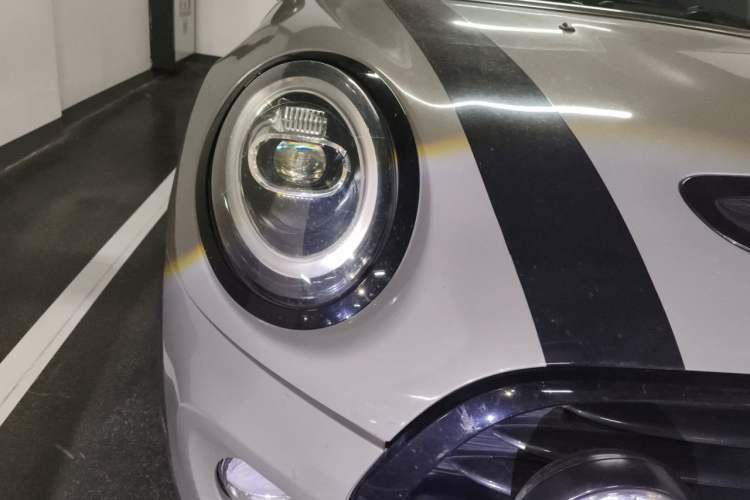 Used MINI 2018 1.5T COOPER Classic Edition Right Front Headlight