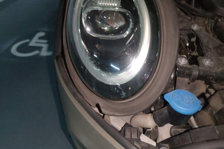 Used MINI 2018 1.5T COOPER Classic Edition Five-Door Version Right Front Headlight