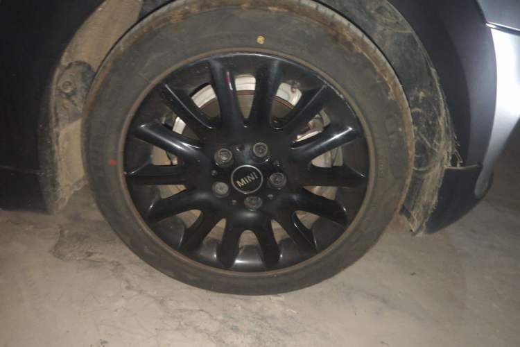 Used MINI 2018 1.5T COOPER Classic Edition Right Front Wheel Hub