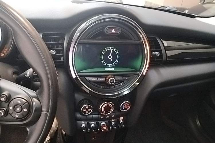 Used MINI 2018 1.5T COOPER Classic Edition Audio And AC Panel