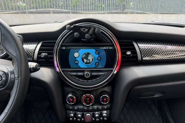 Used MINI 2018 2.0T COOPER S Classic Edition Audio And AC Panel