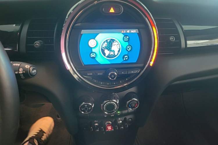 Used MINI 2018 1.5T ONE PLUS Audio And AC Panel