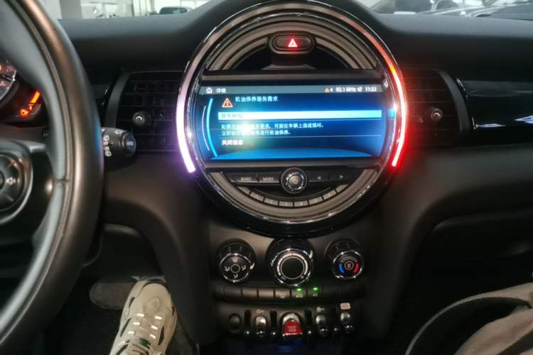 Used MINI 2018 1.5T COOPER Classic Edition Five-Door Version Audio And AC Panel