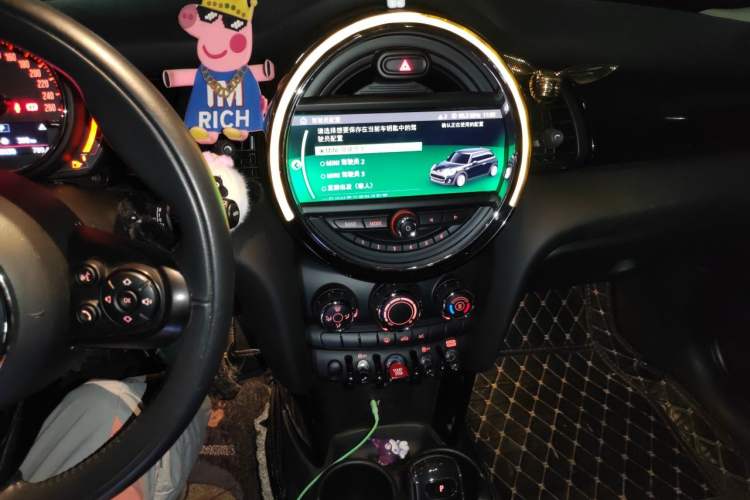 Used MINI 2018 1.5T COOPER Classic Edition Audio And AC Panel