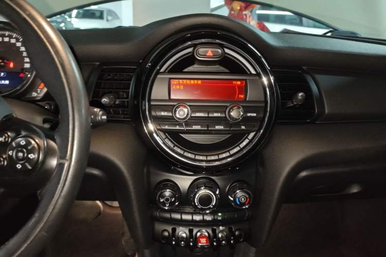 Used MINI 2018 1.5T ONE PLUS Audio And AC Panel