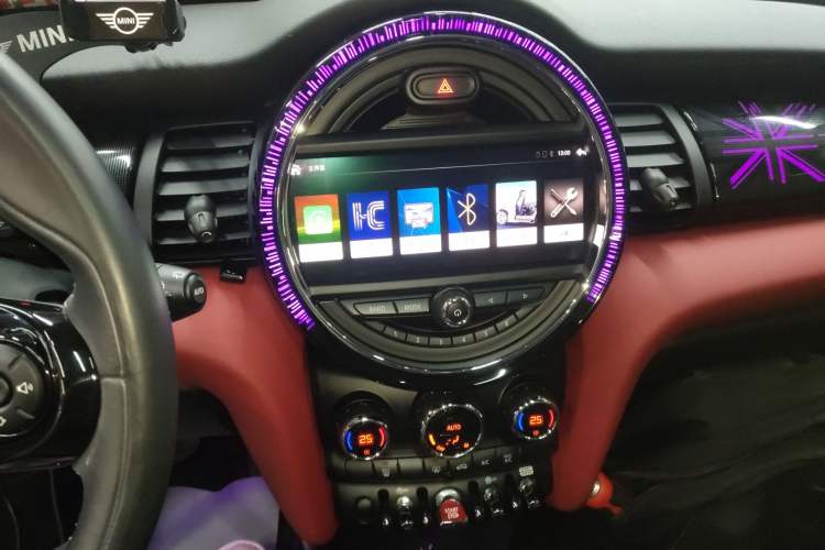 Used MINI 2018 1.5T COOPER Artist Five-Door Edition Audio And AC Panel