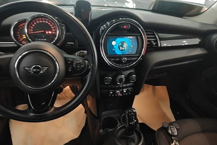 Used MINI 2018 1.5T ONE PLUS Audio And AC Panel