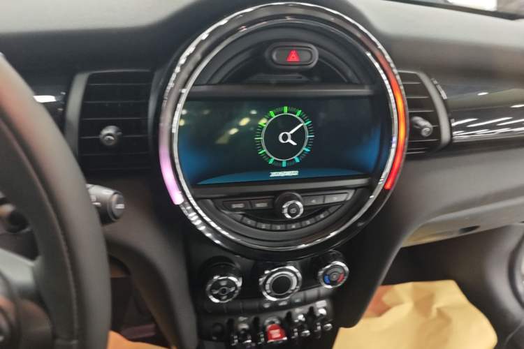 Used MINI 2018 1.5T COOPER Classic Edition Audio And AC Panel