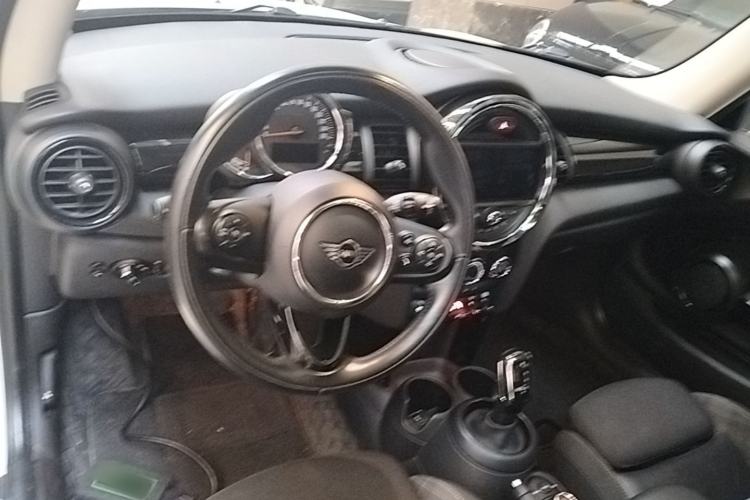 Used MINI 2018 1.5T COOPER Classic Edition Center Console