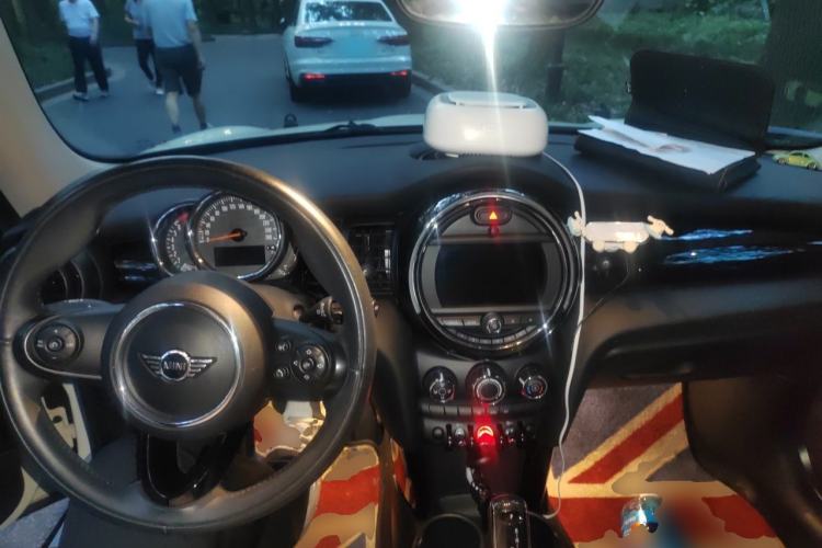 Used MINI 2018 1.5T ONE PLUS Center Console