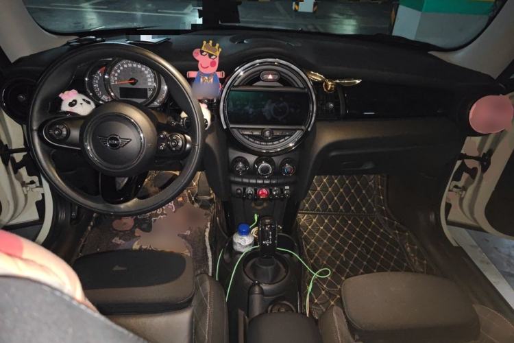 Used MINI 2018 1.5T COOPER Classic Edition Center Console