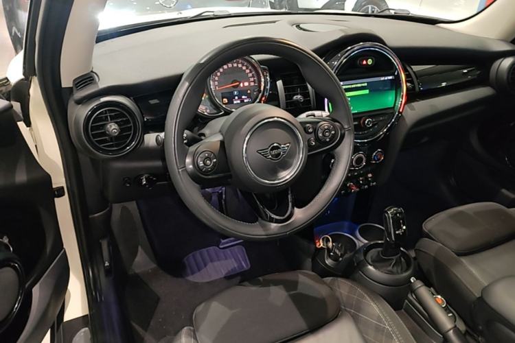 Used MINI 2018 1.5T COOPER Classic Edition Center Console