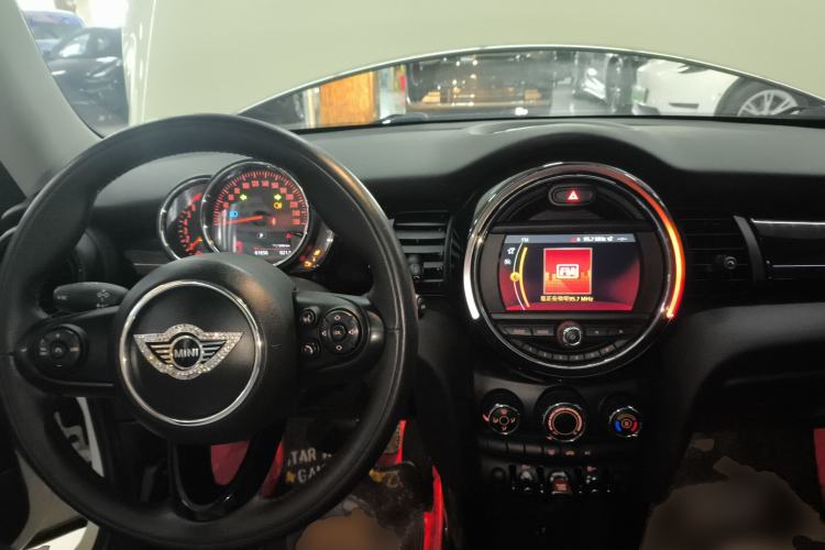 Used MINI 2018 1.5T ONE PLUS Center Console
