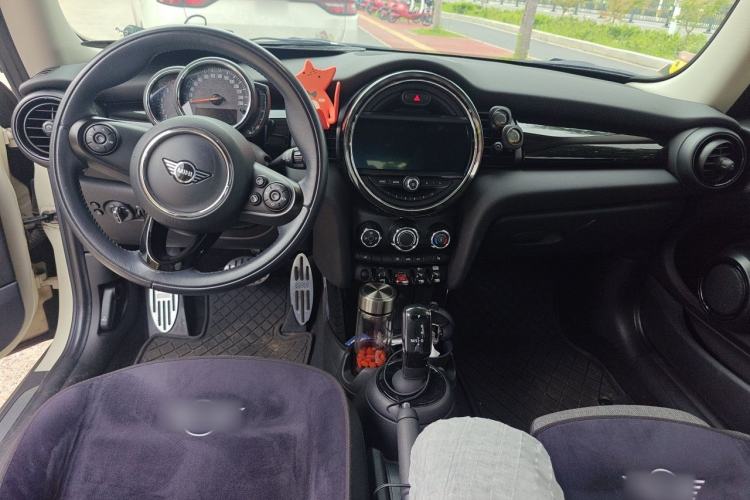 Used MINI 2018 1.5T COOPER Classic Edition Center Console