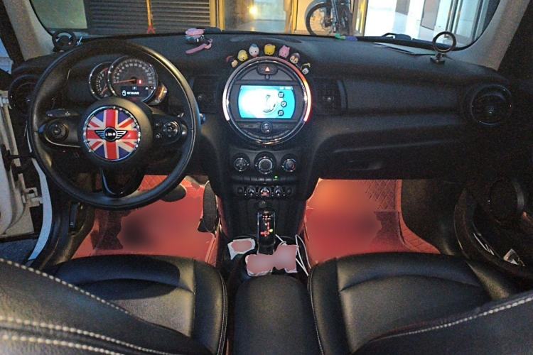 Used MINI 2018 1.5T ONE Five-Door Edition Center Console