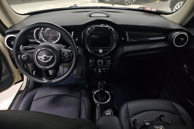 Used MINI 2018 1.5T ONE PLUS Center Console