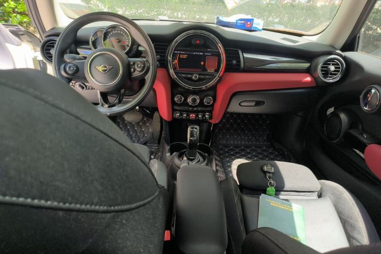 Used MINI 2018 1.5T COOPER Classic Edition Center Console