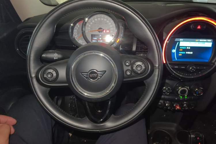 Used MINI 2018 1.5T ONE PLUS Center Console