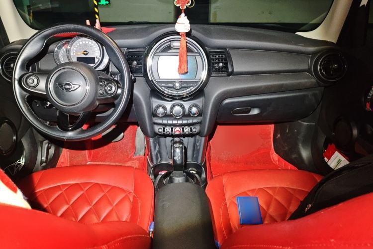 Used MINI 2018 1.5T ONE Five-Door Edition Center Console