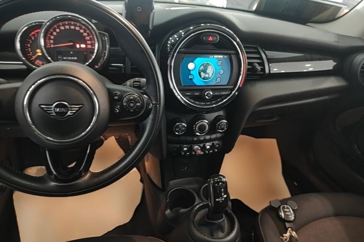 Used MINI 2018 1.5T ONE PLUS Center Console