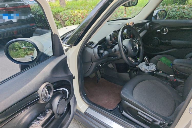 Used MINI 2018 1.5T ONE PLUS Five-Door Edition Driver Seat