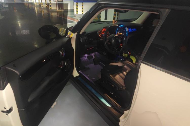 Used MINI 2018 2.0T COOPER S Artist Driver Seat