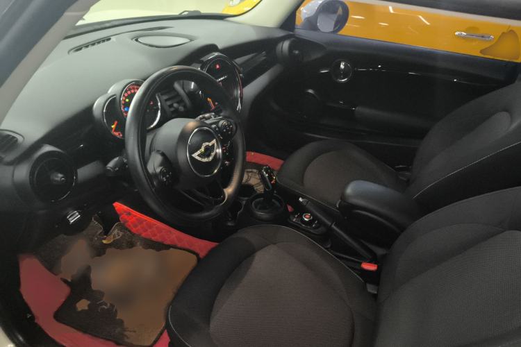 Used MINI 2018 1.5T ONE PLUS Driver Seat