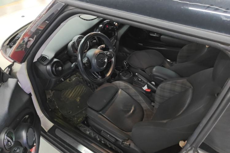 Used MINI 2018 1.5T COOPER Classic Edition Driver Seat