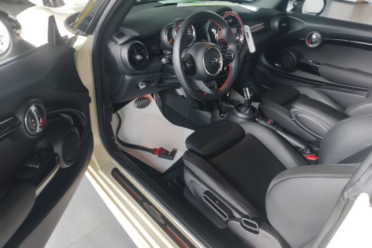 Used MINI 2018 2.0T COOPER S Racing Driver Driver Seat