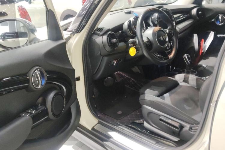 Used MINI 2018 1.5T COOPER Classic Edition Five-Door Version Driver Seat