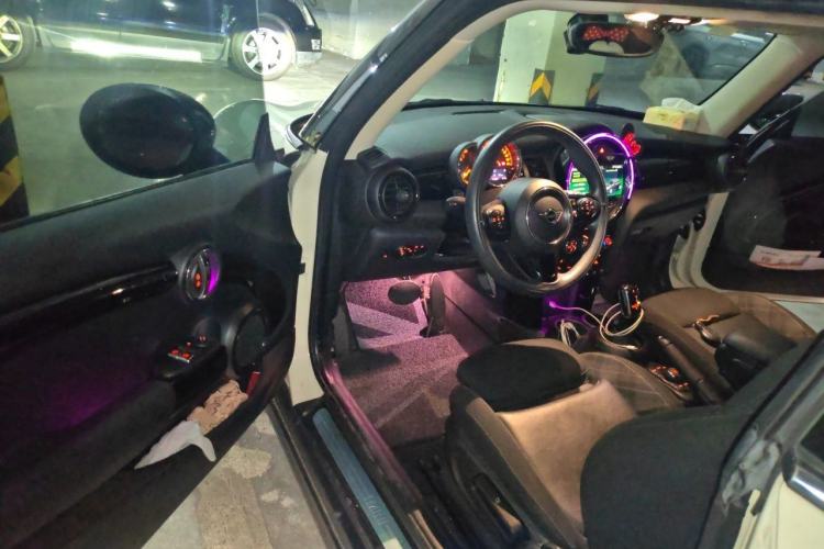 Used MINI 2018 1.5T COOPER Classic Edition Driver Seat