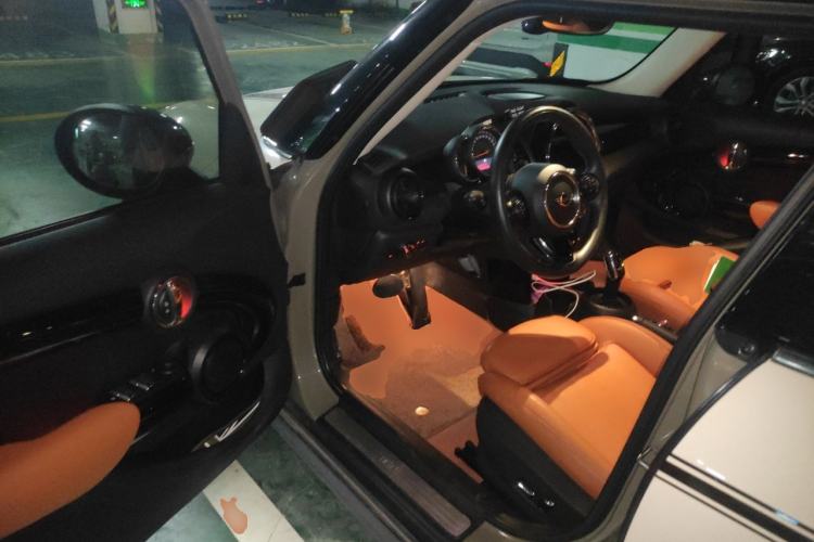 Used MINI 2018 1.5T COOPER Classic Edition Five-Door Version Driver Seat