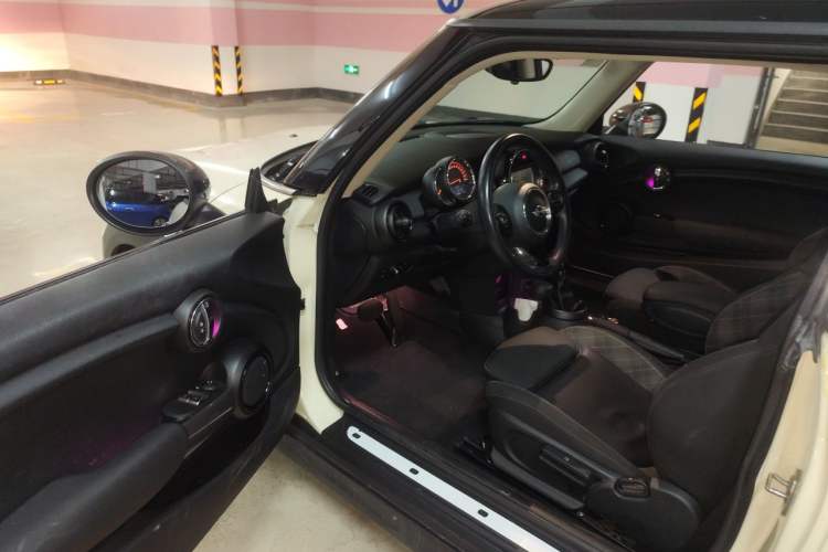 Used MINI 2018 1.5T COOPER Classic Edition Driver Seat