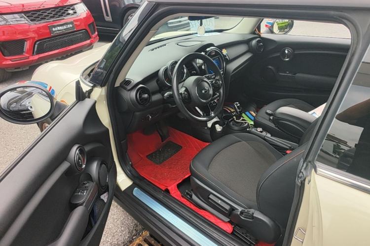 Used MINI 2018 1.5T ONE Driver Seat