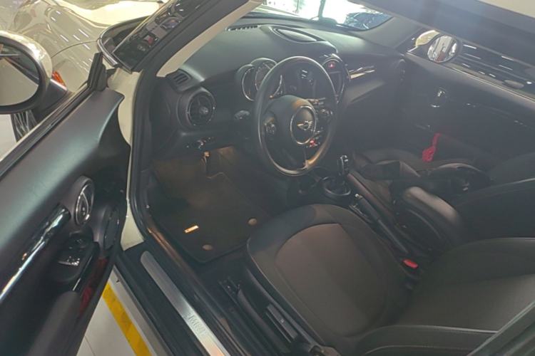 Used MINI 2018 1.5T ONE PLUS Driver Seat
