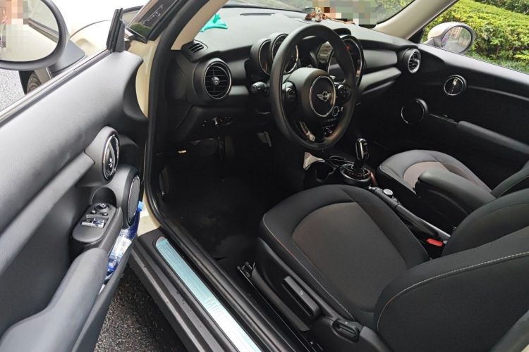 Used MINI 2018 1.5T ONE PLUS Driver Seat