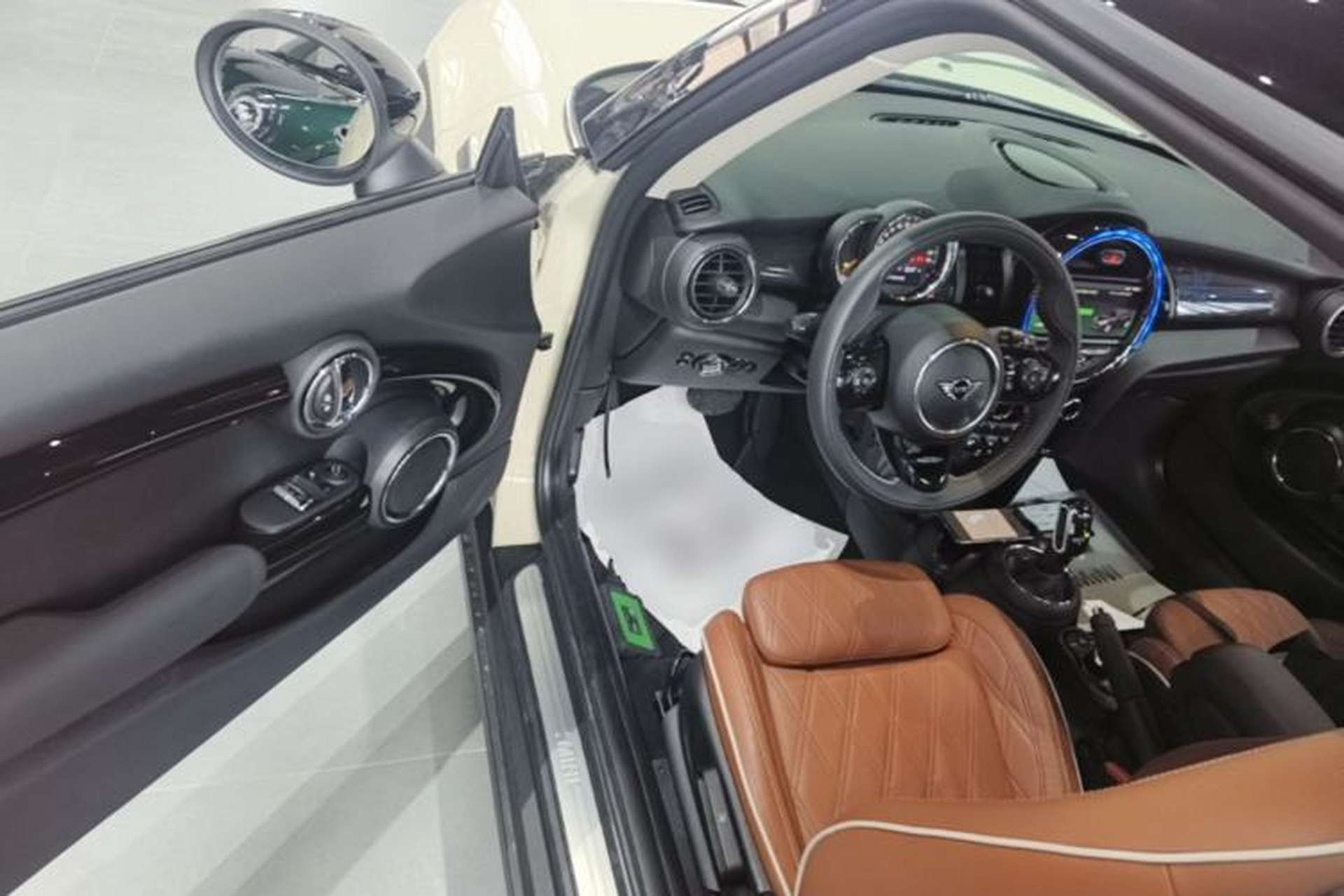 Used MINI 2018 1.5T COOPER Artist Driver Seat