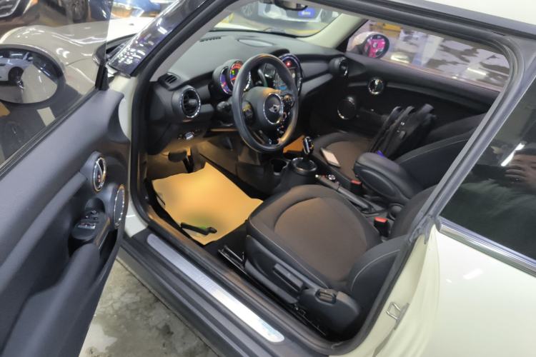 Used MINI 2018 1.5T ONE PLUS Driver Seat