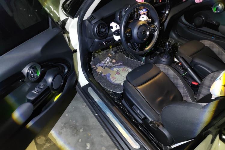 Used MINI 2018 1.5T COOPER Classic Edition Driver Seat