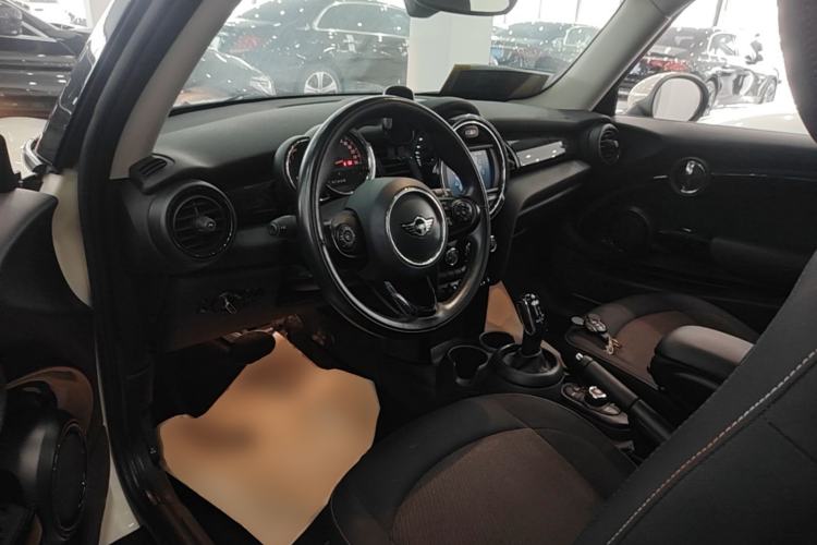 Used MINI 2018 1.5T ONE PLUS Driver Seat