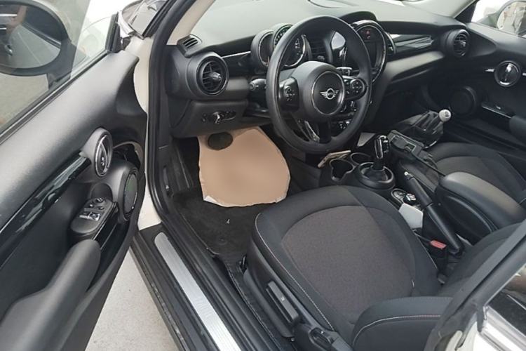 Used MINI 2018 1.5T ONE PLUS Driver Seat
