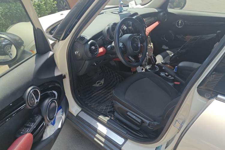 Used MINI 2018 1.5T ONE PLUS Five-Door Edition Driver Seat