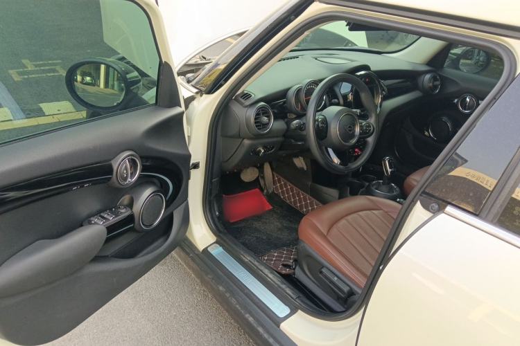 Used MINI 2018 1.5T ONE PLUS Five-Door Edition Driver Seat