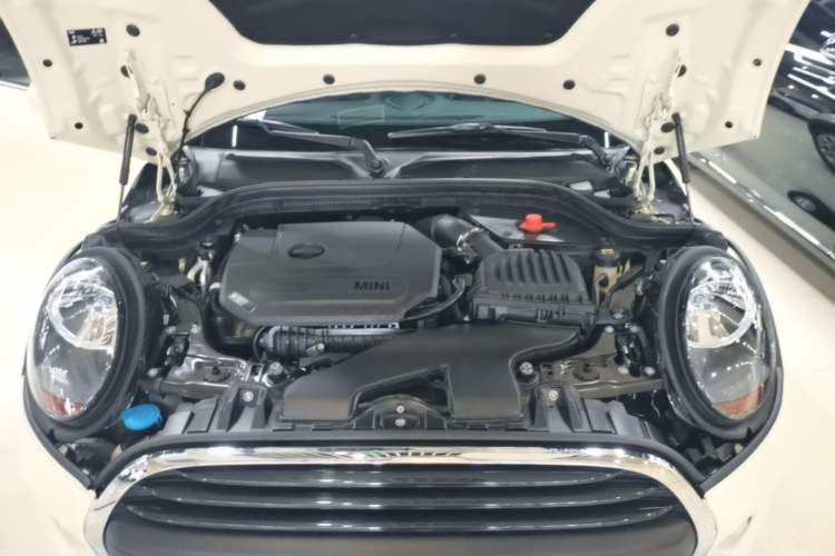 Used MINI 2018 1.5T ONE Engine Bay