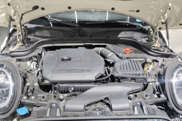 Used MINI 2018 1.5T COOPER Classic Edition Five-Door Version Engine Bay