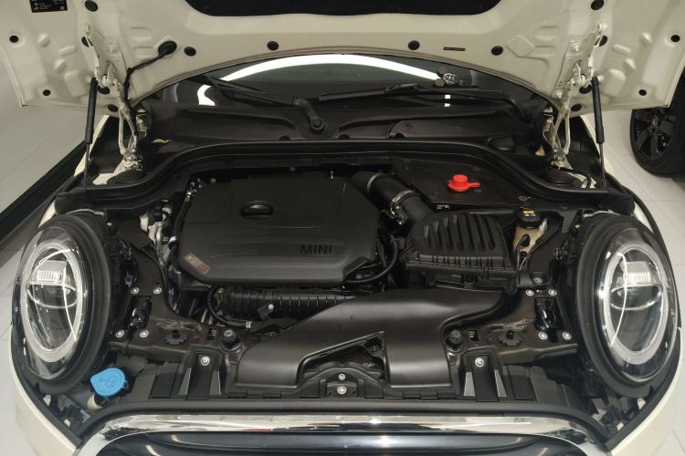 Used MINI 2018 1.5T COOPER Classic Edition Five-Door Version Engine Bay