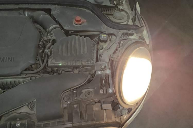 Used MINI 2018 1.5T ONE Five-Door Edition Engine Bay Left